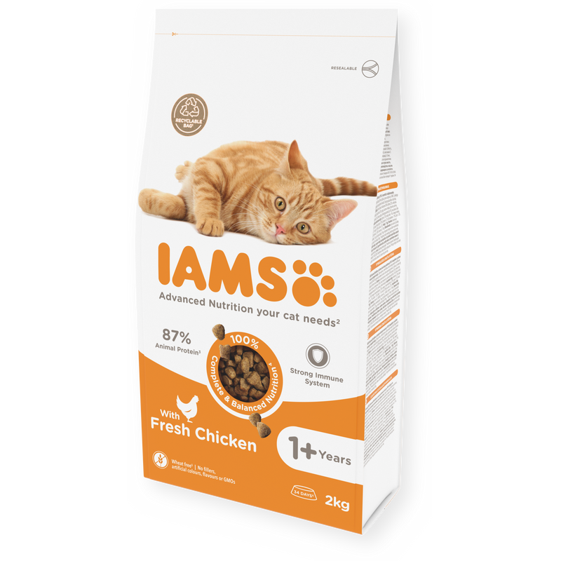 IAMS Adult Cat Food with Chicken 2kg