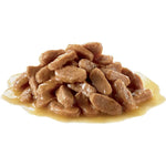 Royal Canin Ultra Light Weight Care in Gravy — tasty, low-calorie wet food supporting weight control and muscle health in adult cats.